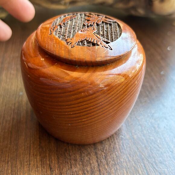 Vintage Hand Carved Trinket Box California redwood the wooden nickel hummingbird - Picture 4 of 12